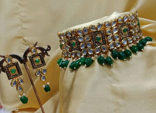 Beautiful Kundan Jewellery Sets