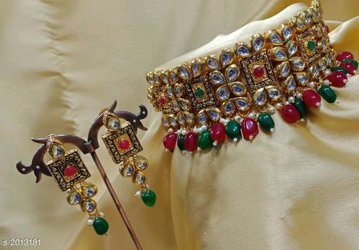 Beautiful Kundan Jewellery Sets