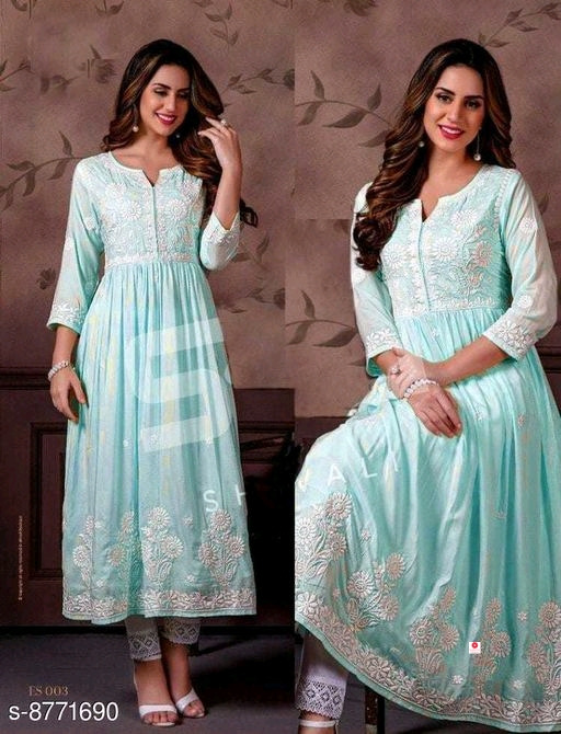 Kashvi Petite Women Kurta Sets